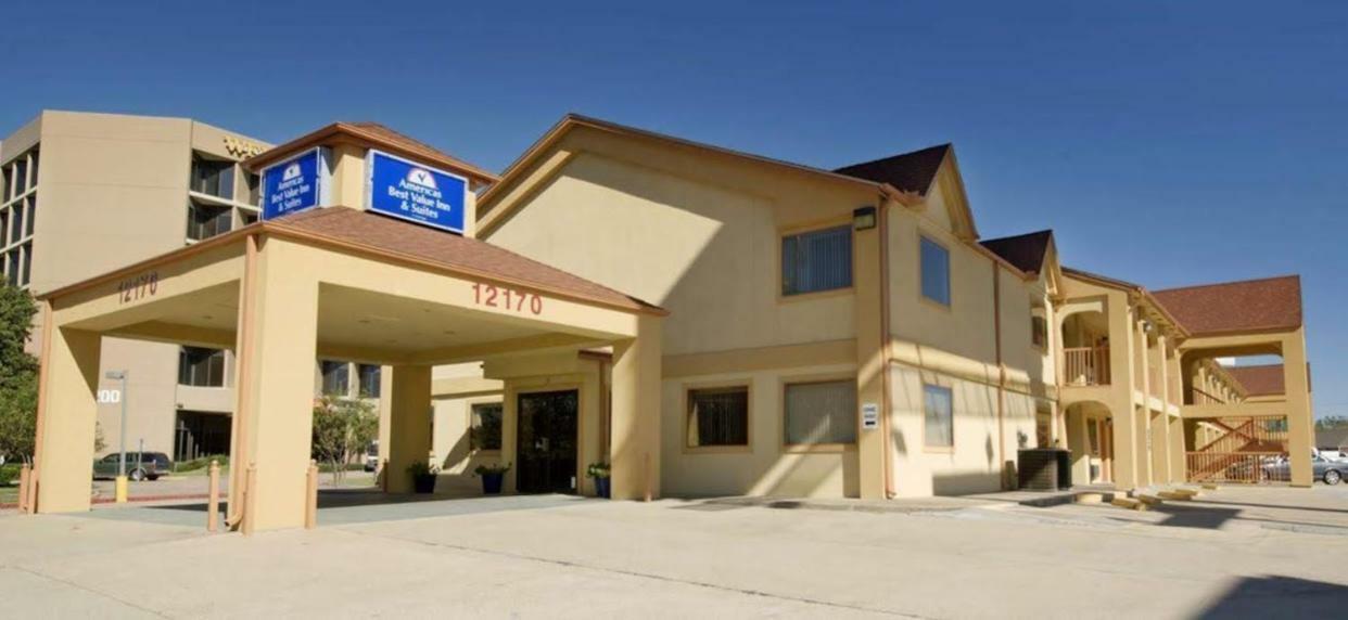 Americas Best Value Inn And Suites Houston/Northwest Brookhollow Exteriör bild